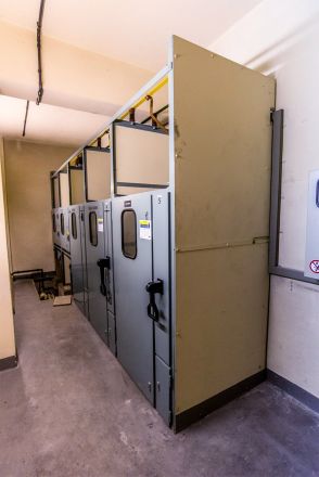 Alte Mittelsspannungsschaltanlage vor Beginn der Erneuerung