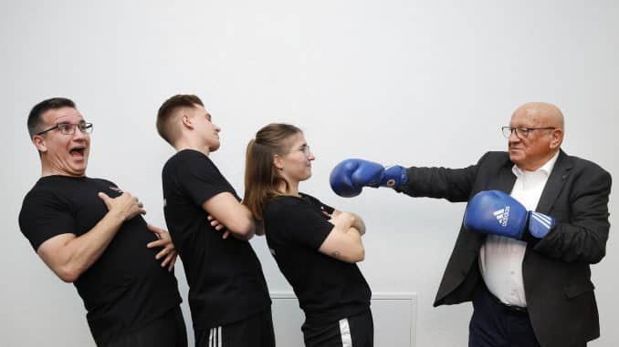 Boxfamilie Geier