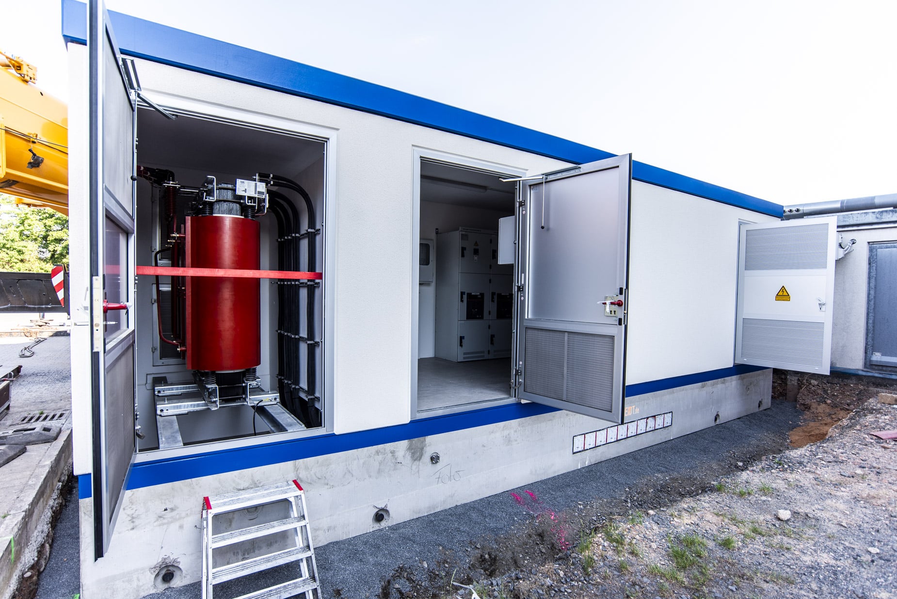 Trafos / Trafostationen Begehbare Trafostation mit installiertem Transformator