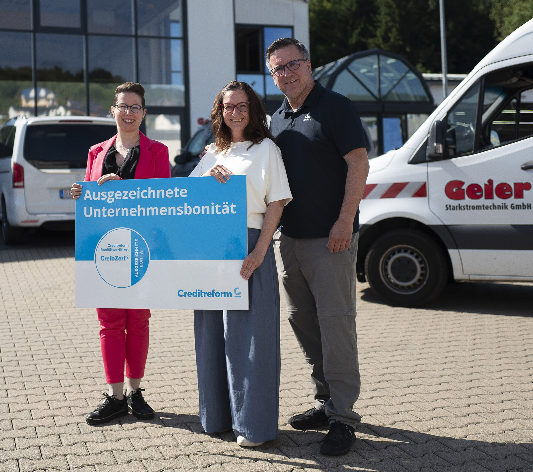 CrefoZert für Geier Starkstromtechnik: Auszeichnung für hervorragende Bonität Bonitätszertifikat für Geier Starkstromtechnik GmbH von Creditreform
