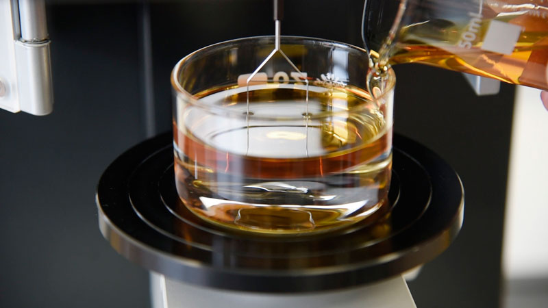 Trafo-Isolieröluntersuchung 6 Ölanalyse